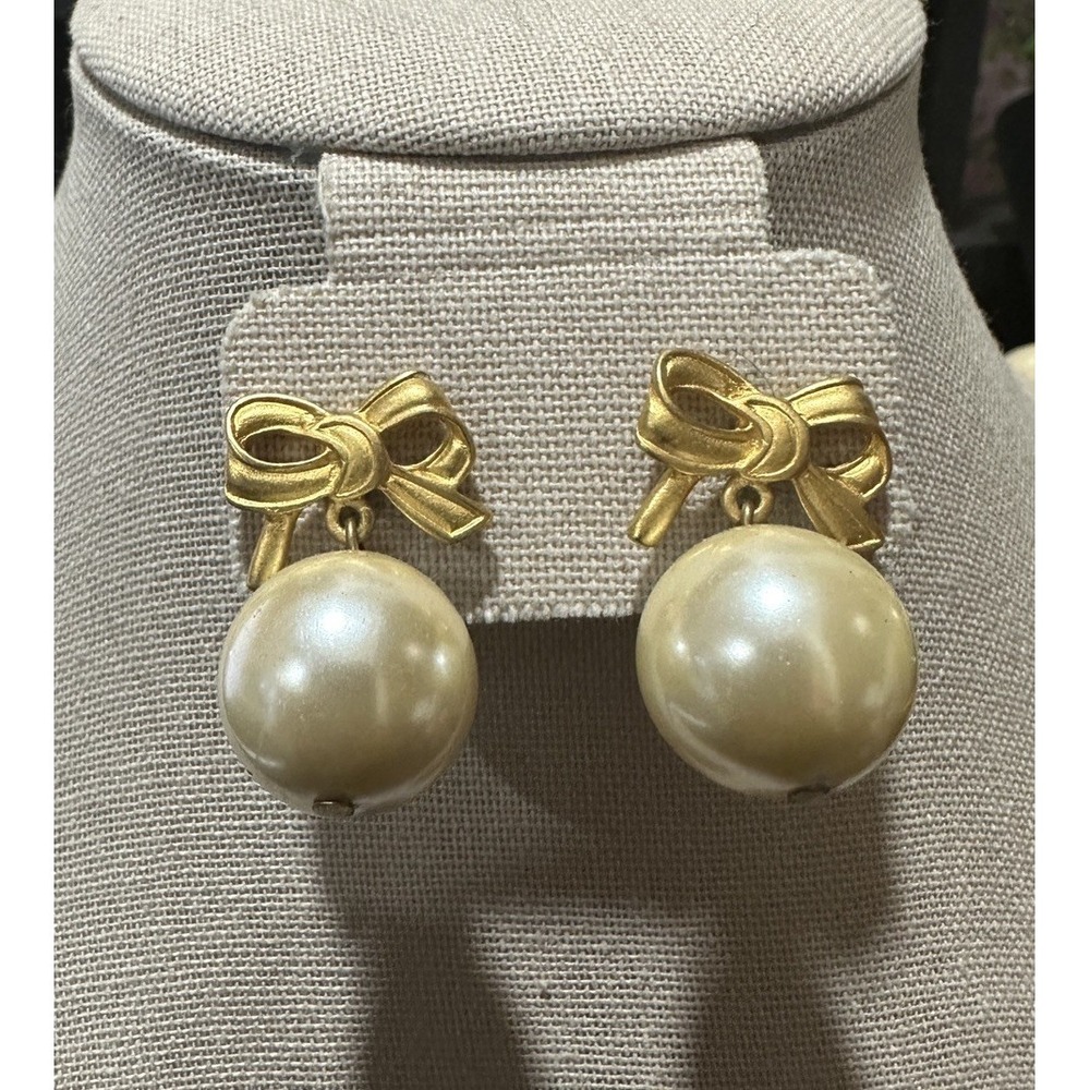Matt Gold Tone Bow Drop Imitation Pearl Clip On Earrings 1‎ Inch Post Vintage
